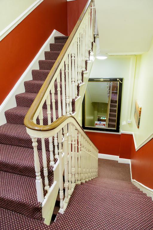 Inn On The Liffey Guesthouse Дъблин Екстериор снимка
