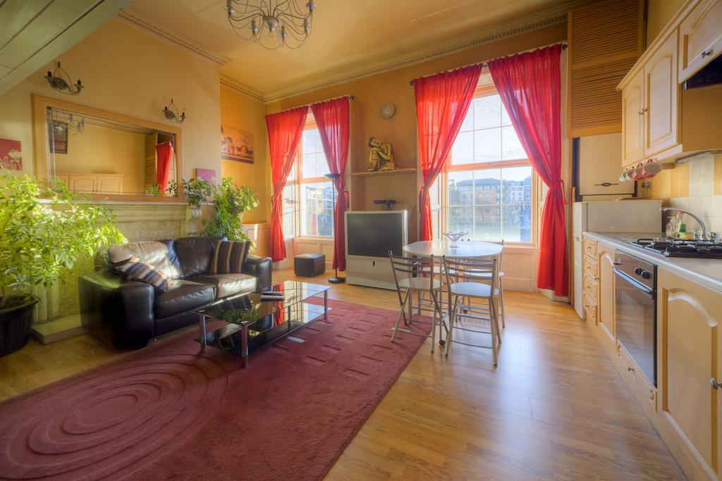 Inn On The Liffey Guesthouse Дъблин Стая снимка
