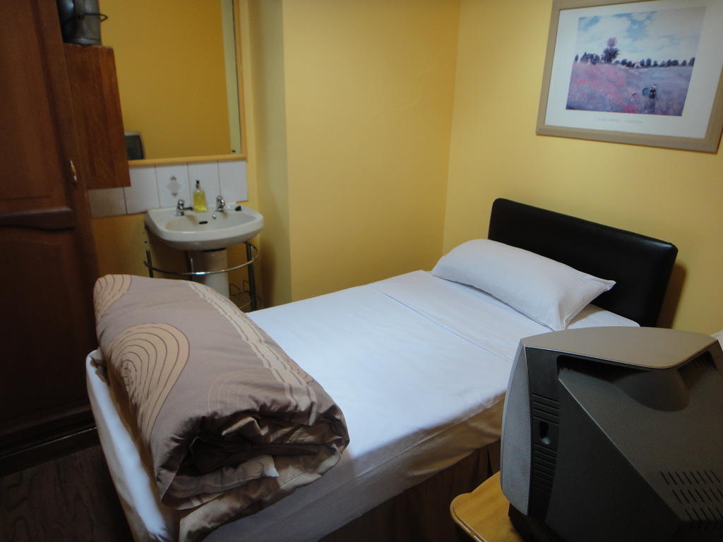 Inn On The Liffey Guesthouse Дъблин Стая снимка