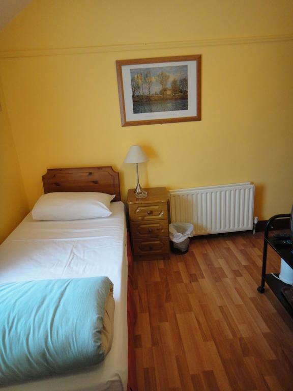 Inn On The Liffey Guesthouse Дъблин Стая снимка