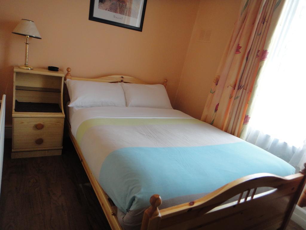 Inn On The Liffey Guesthouse Дъблин Стая снимка
