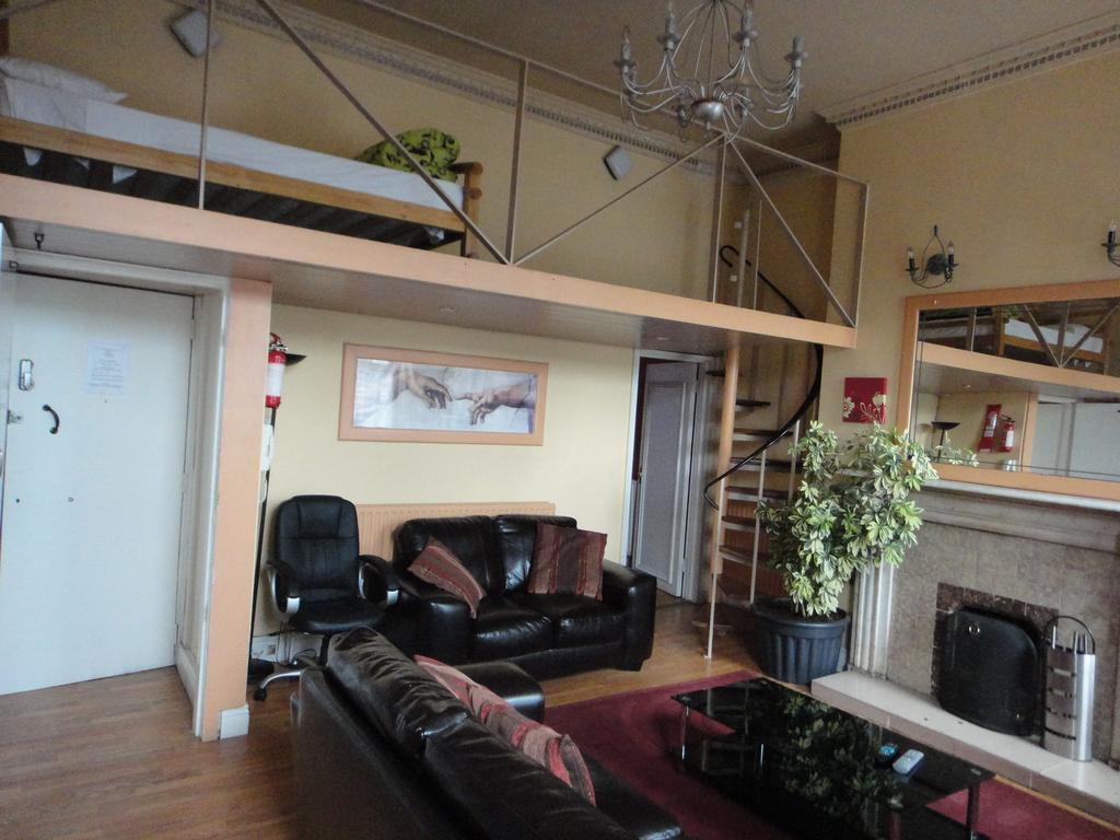 Inn On The Liffey Guesthouse Дъблин Стая снимка